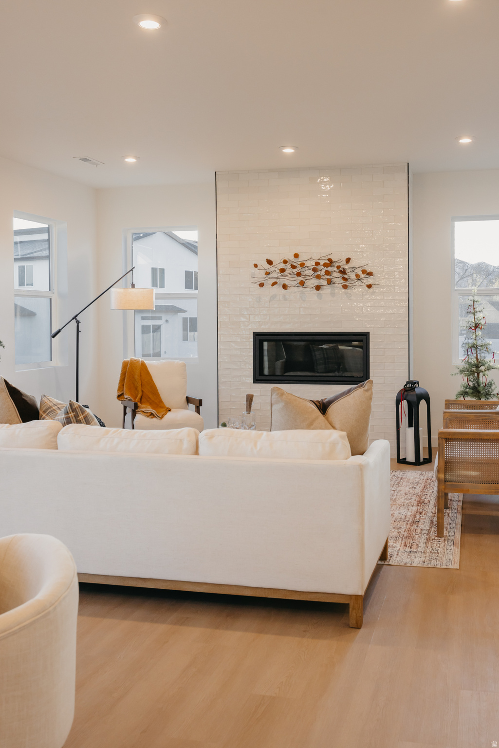 RIVERSIDE ESTATES - Residential