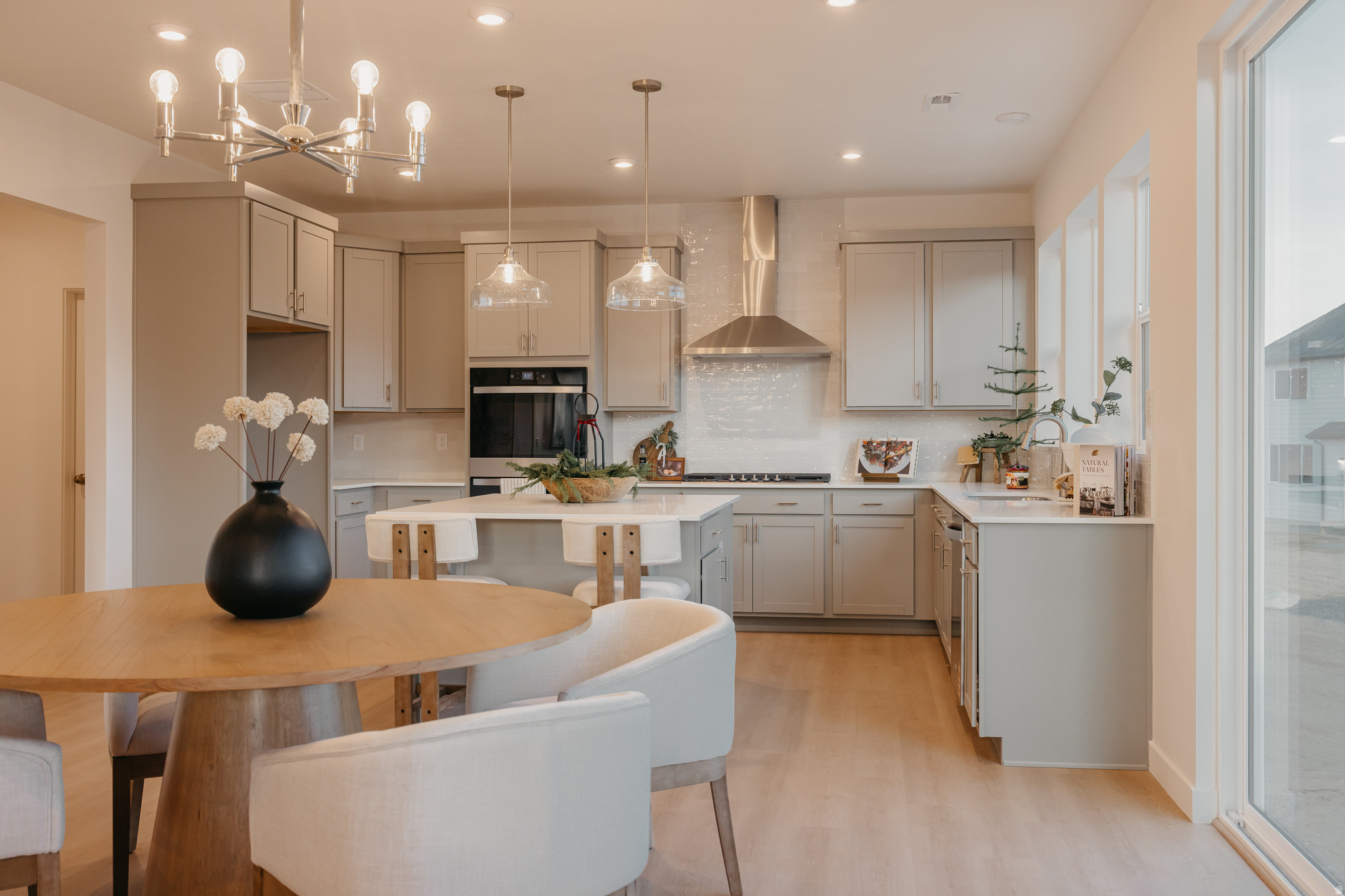 RIVERSIDE ESTATES - Residential