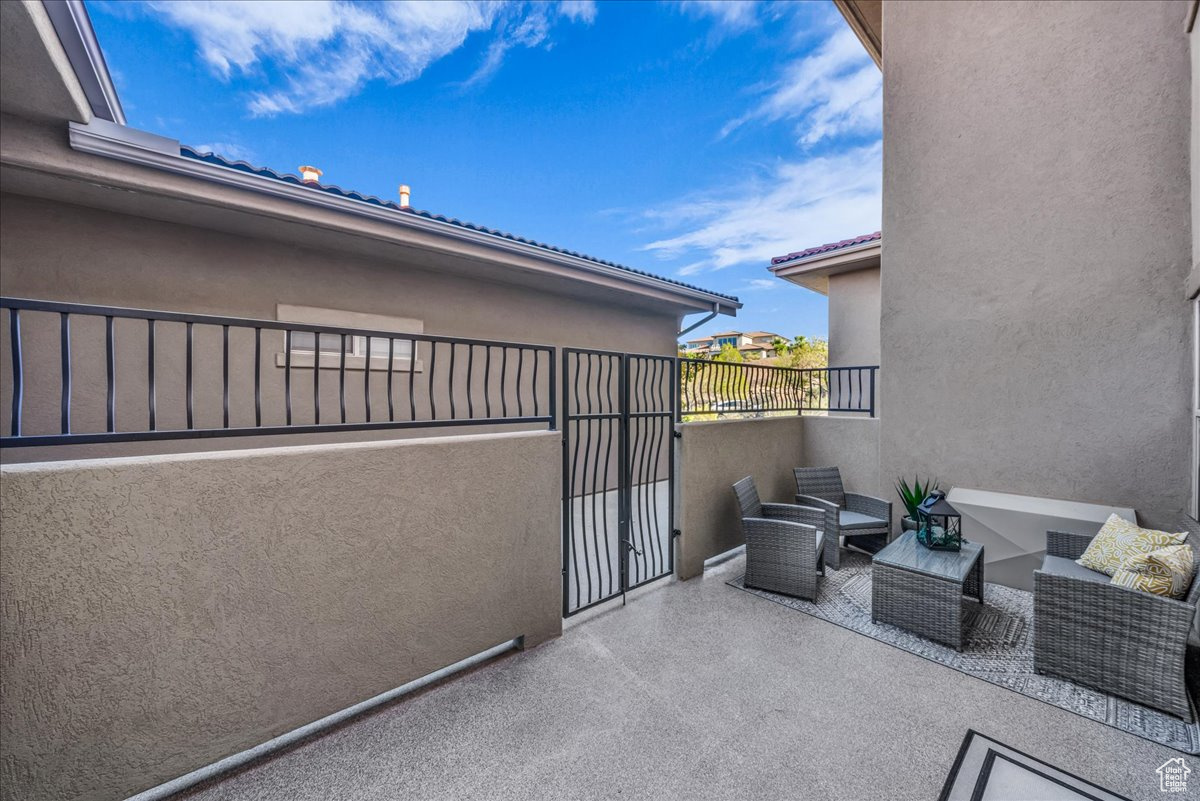 BELLA TERRAZZA 2 @ SUNBROOK - Residential