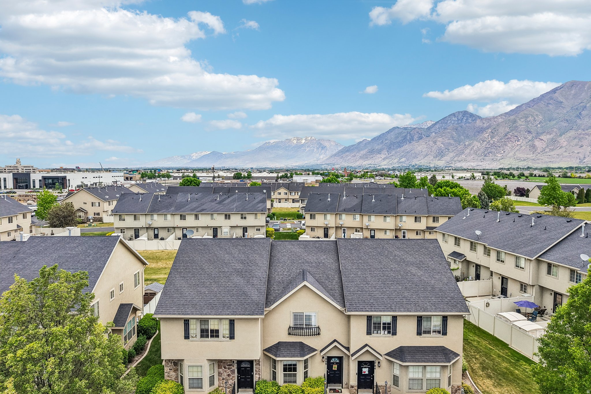CAMELOT - Residential