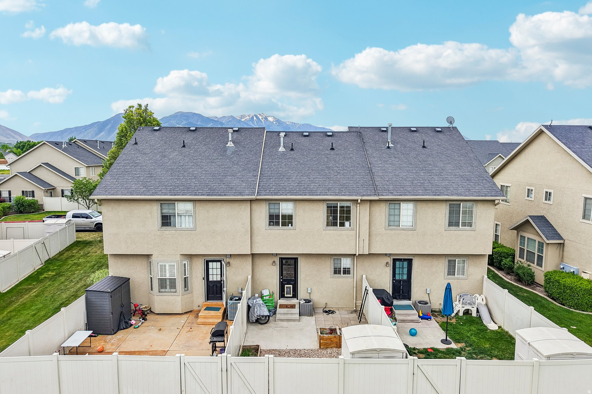 CAMELOT - Residential