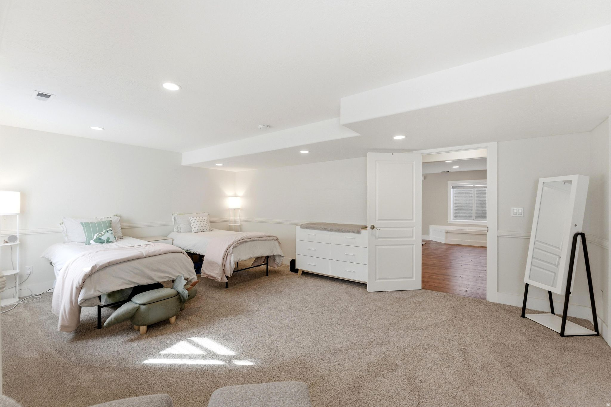 JUNIPER HEIGHTS - Residential