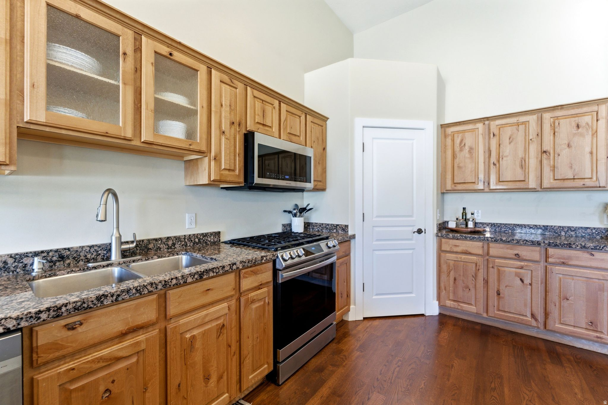 JUNIPER HEIGHTS - Residential