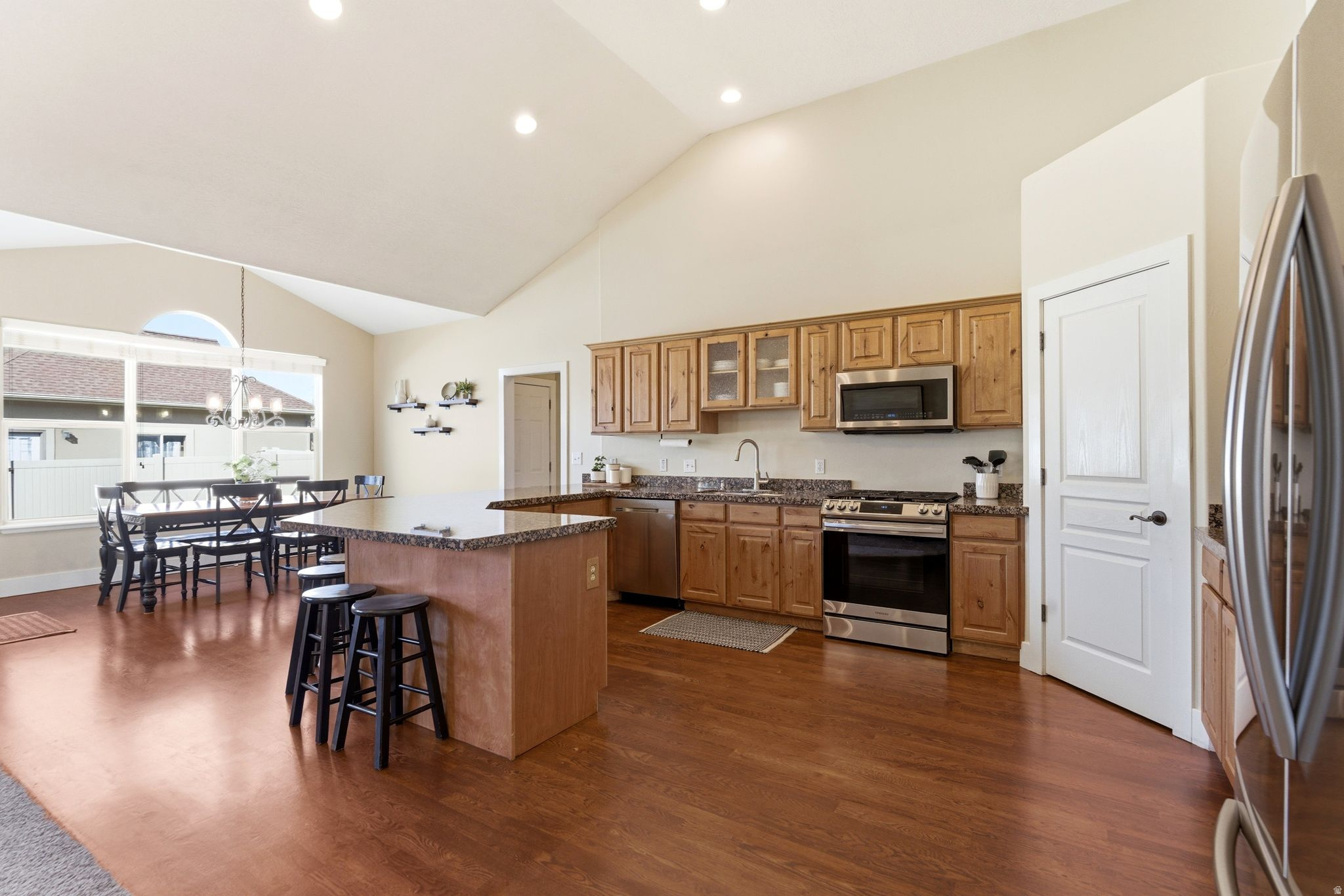 JUNIPER HEIGHTS - Residential