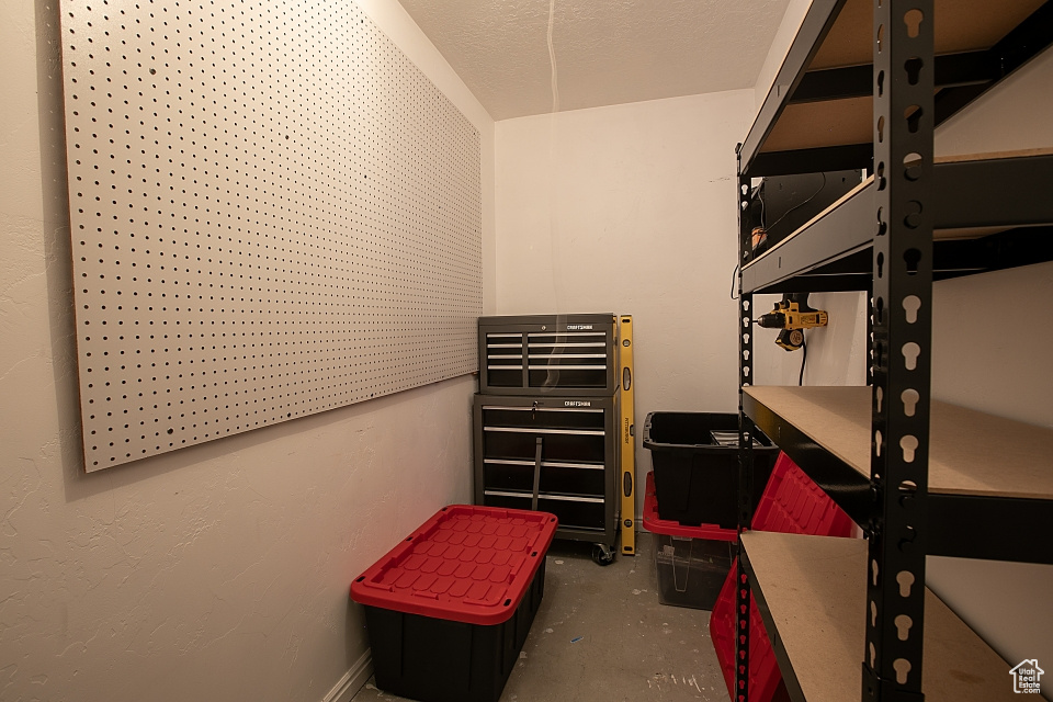 OQUIRRH HIGHLANDS - Residential