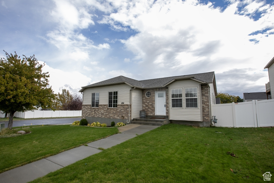 OQUIRRH HIGHLANDS - Residential