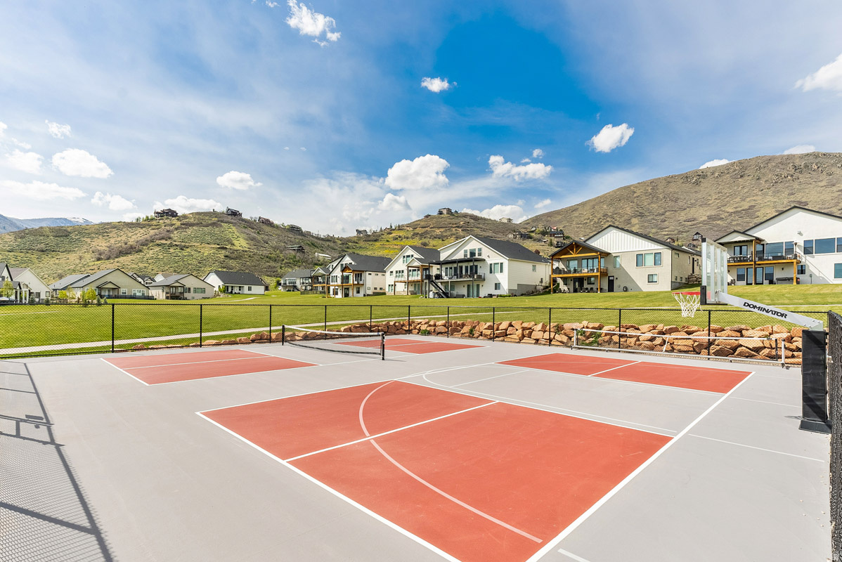 SCOTCH FIELDS - Residential