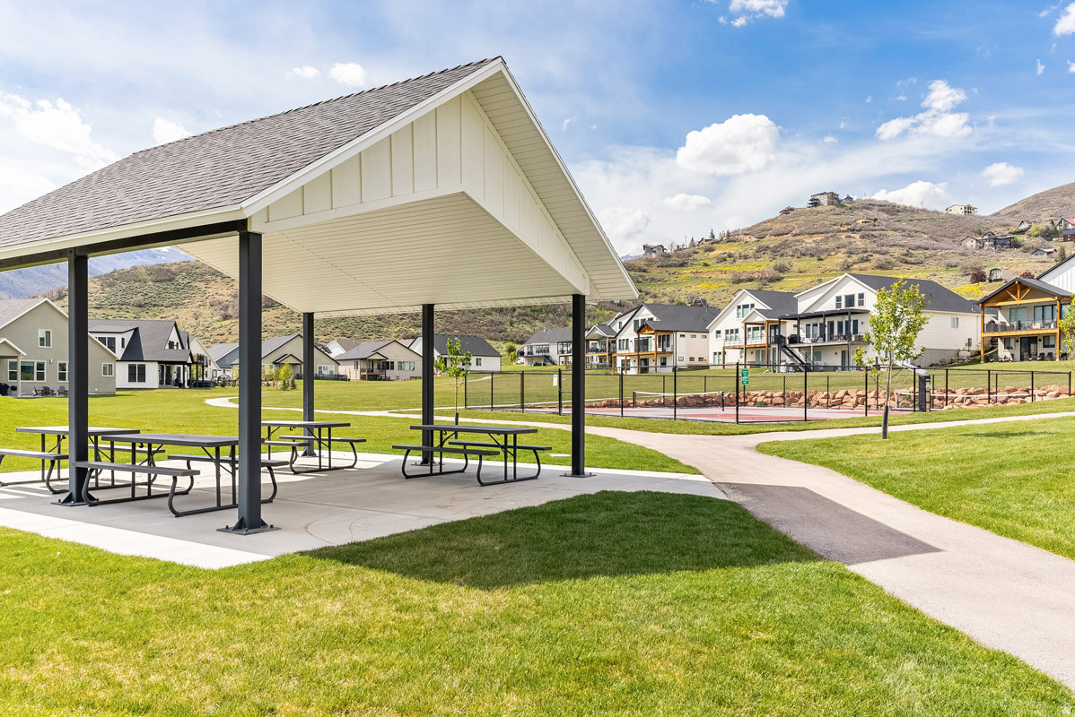 SCOTCH FIELDS - Residential
