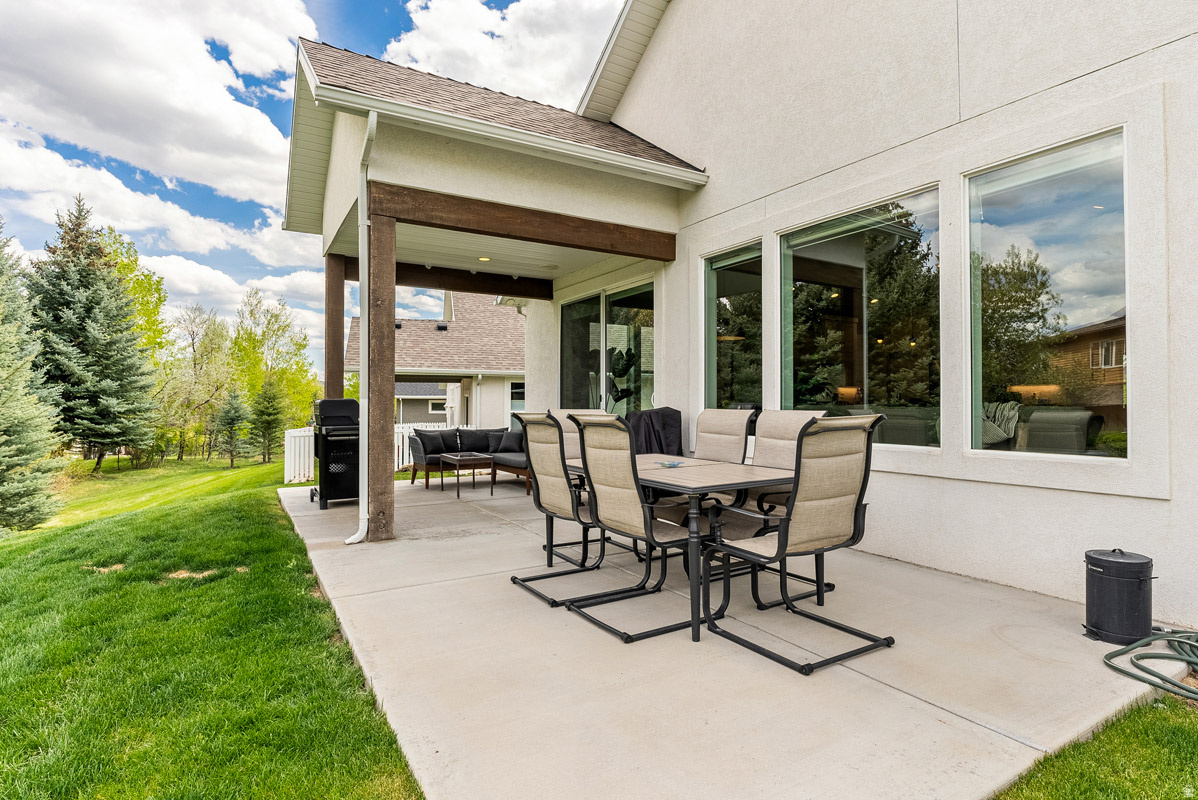 SCOTCH FIELDS - Residential