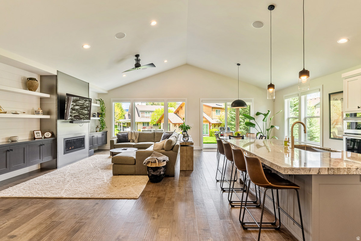 SCOTCH FIELDS - Residential