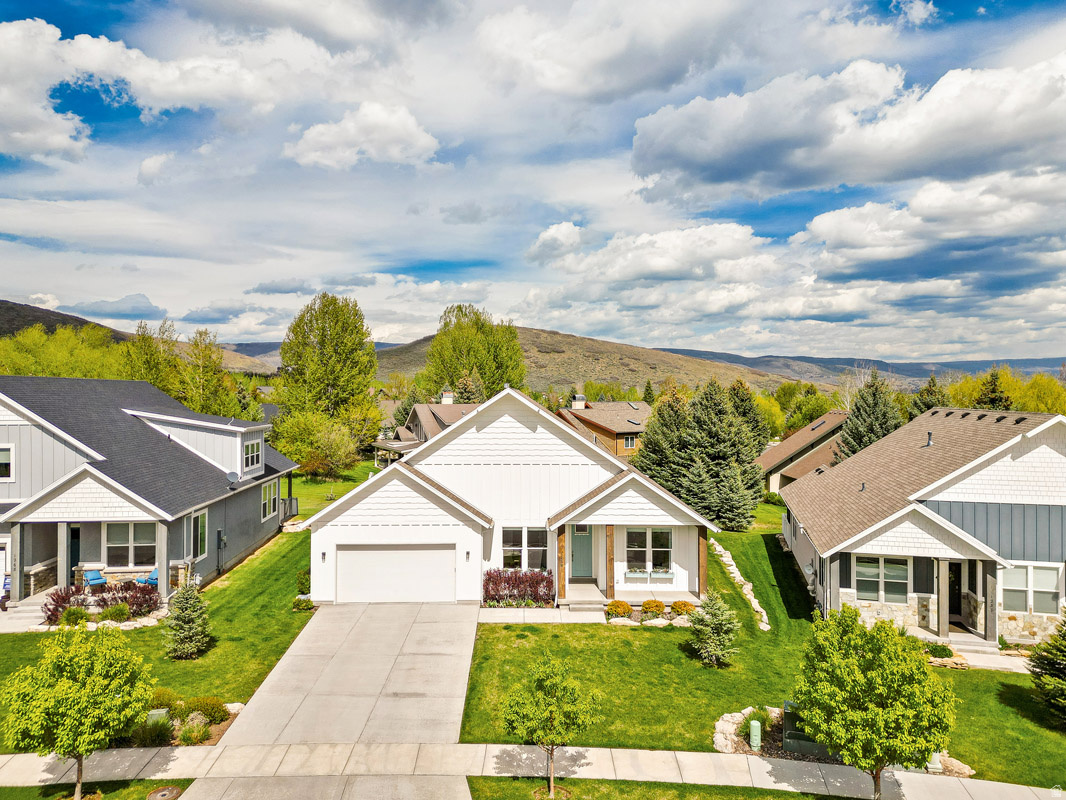 SCOTCH FIELDS - Residential