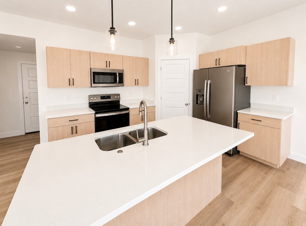 Photo of 350 E 650 S, Kanab, UT 84741 (MLS # 2167495)