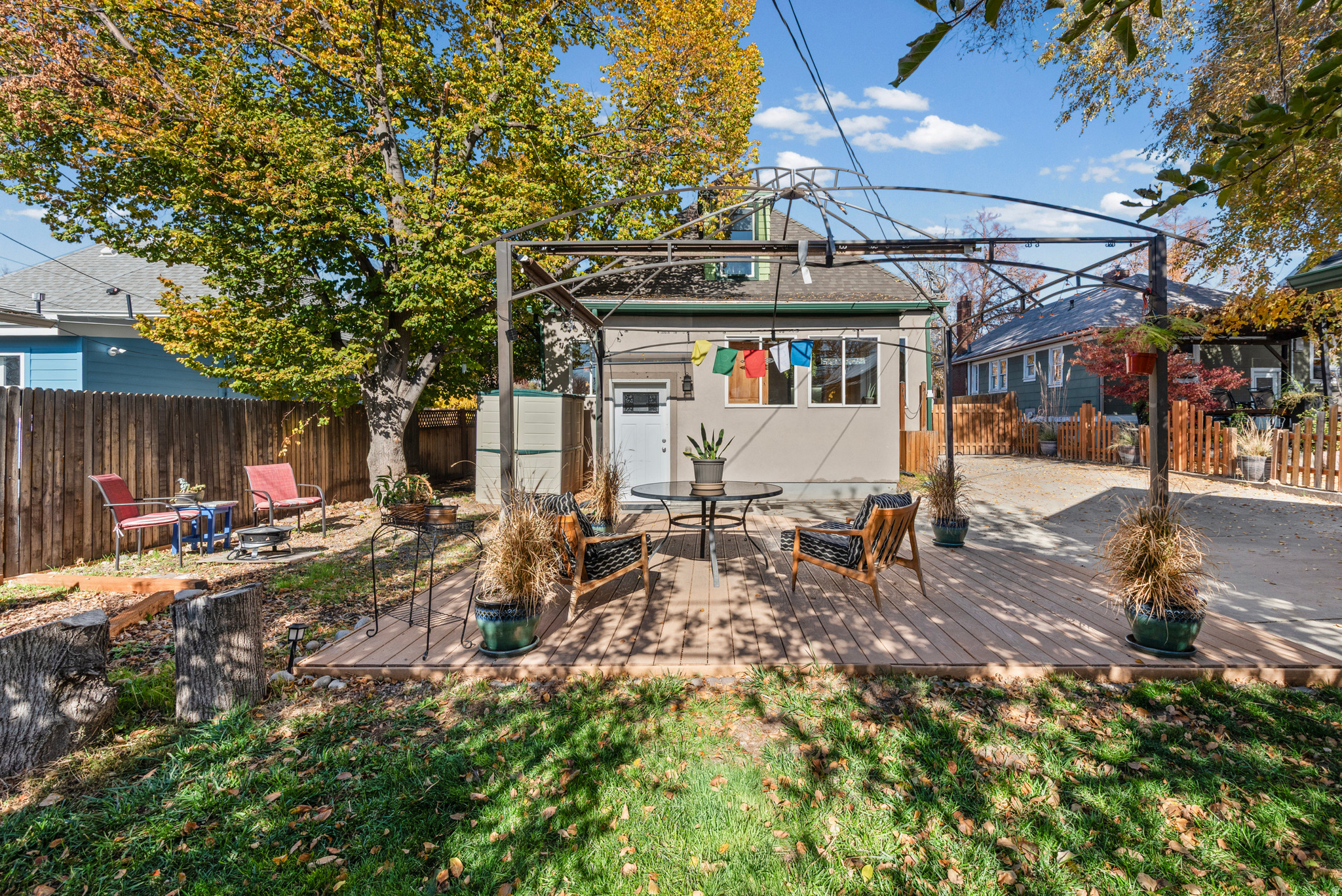 SOUTHLAWN - Residential