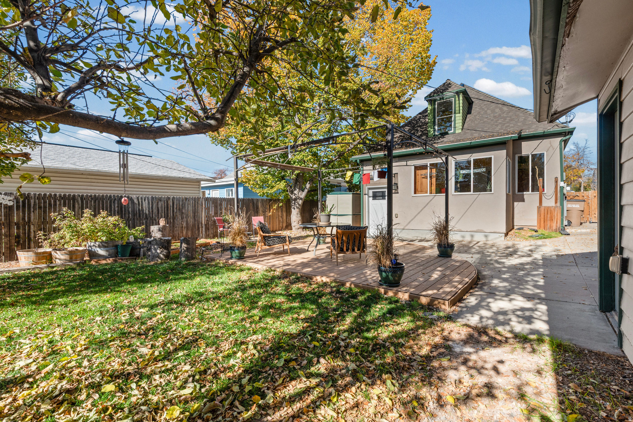 SOUTHLAWN - Residential