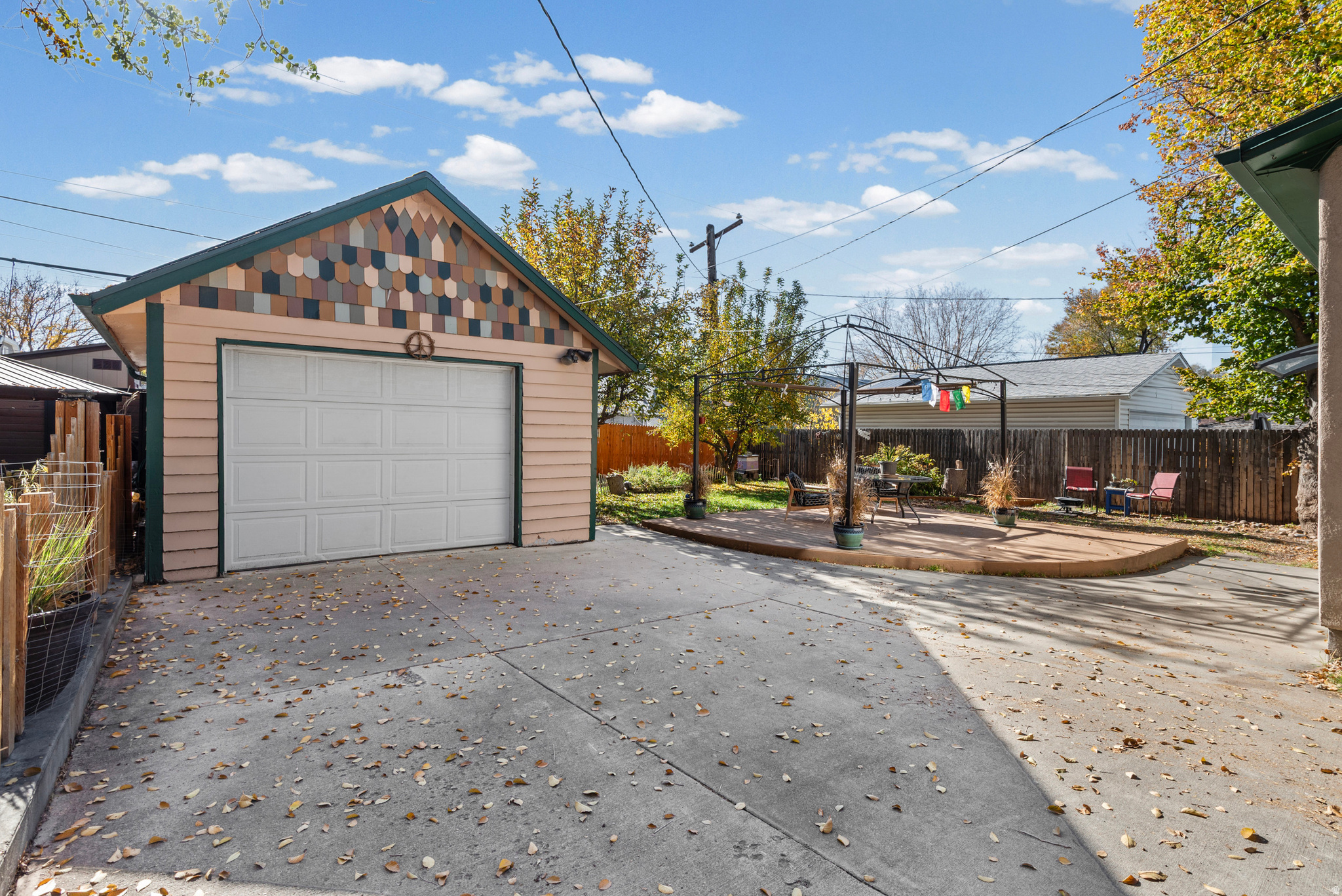 SOUTHLAWN - Residential