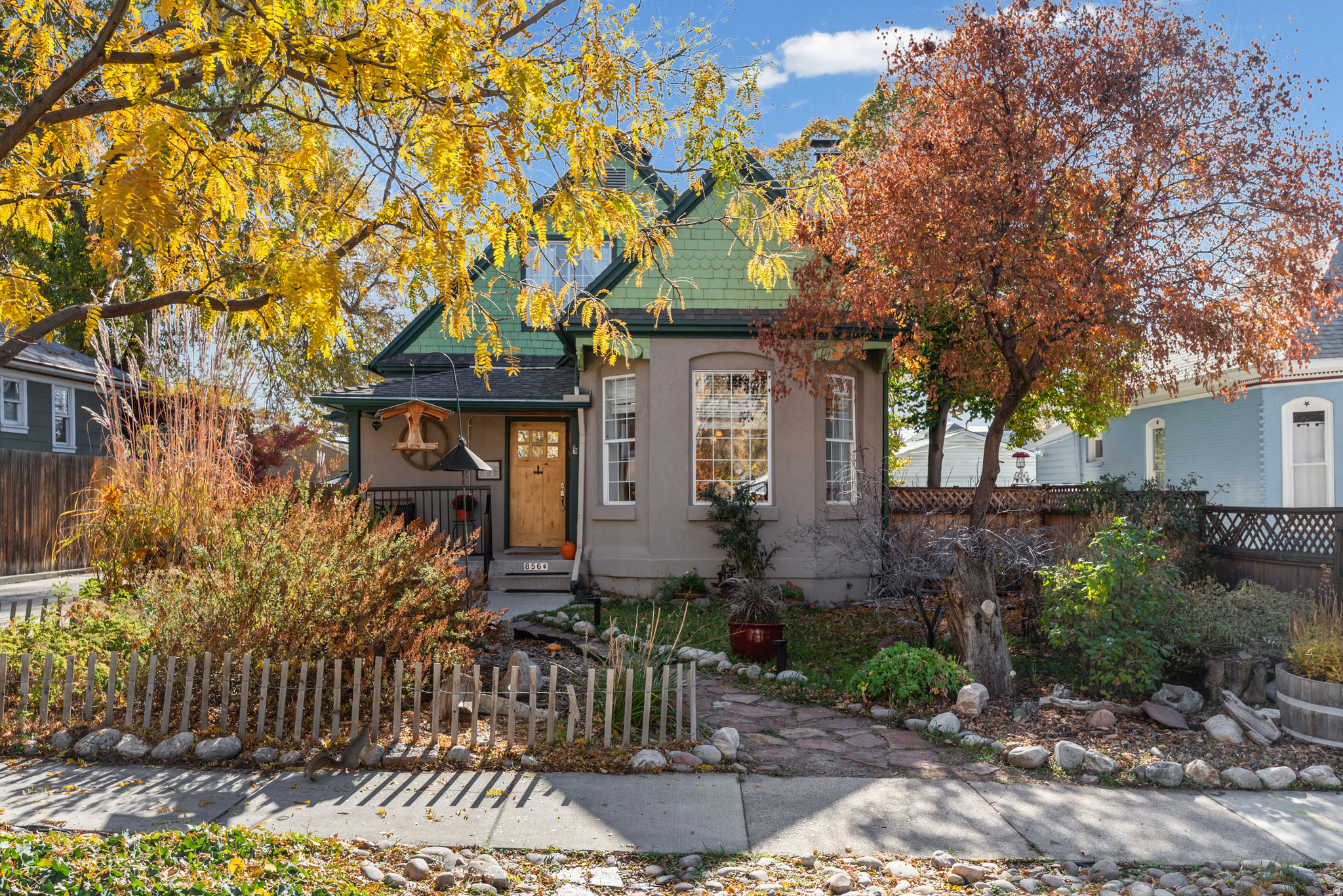 SOUTHLAWN - Residential