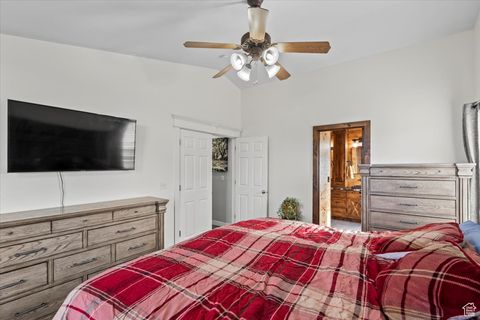 Tiny photo for 1132 N 780 W, Clinton, UT 84015 (MLS # 2117729)