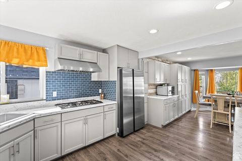 Tiny photo for 1132 N 780 W, Clinton, UT 84015 (MLS # 2117729)