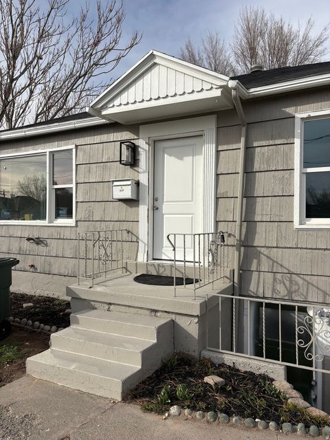 Photo of 829 E 2700 S, Salt Lake City, UT 84106 (MLS # 2140639)