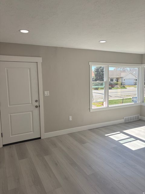 Tiny photo for 829 E 2700 S, Salt Lake City, UT 84106 (MLS # 2140639)