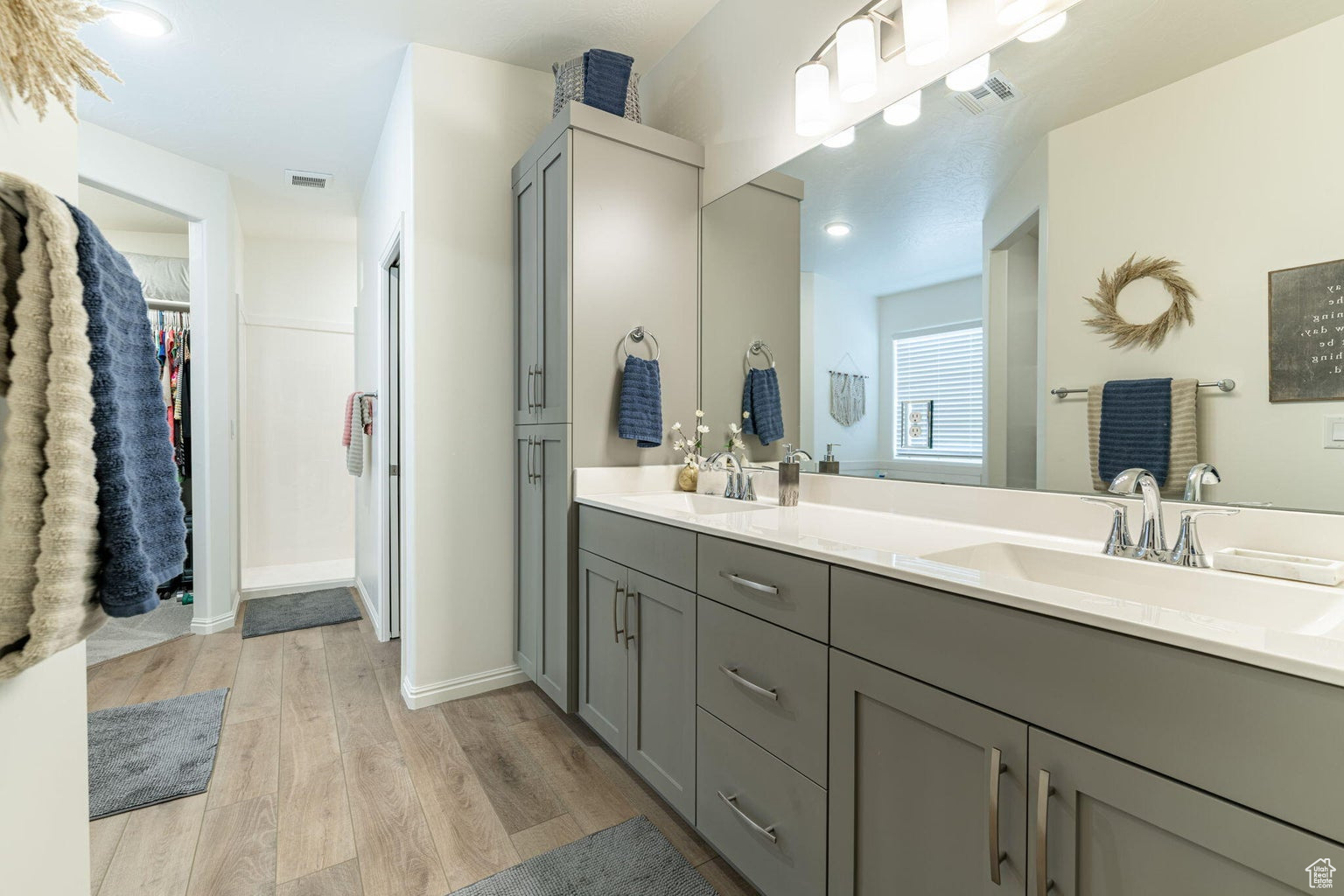 SAND RIDGE - Residential