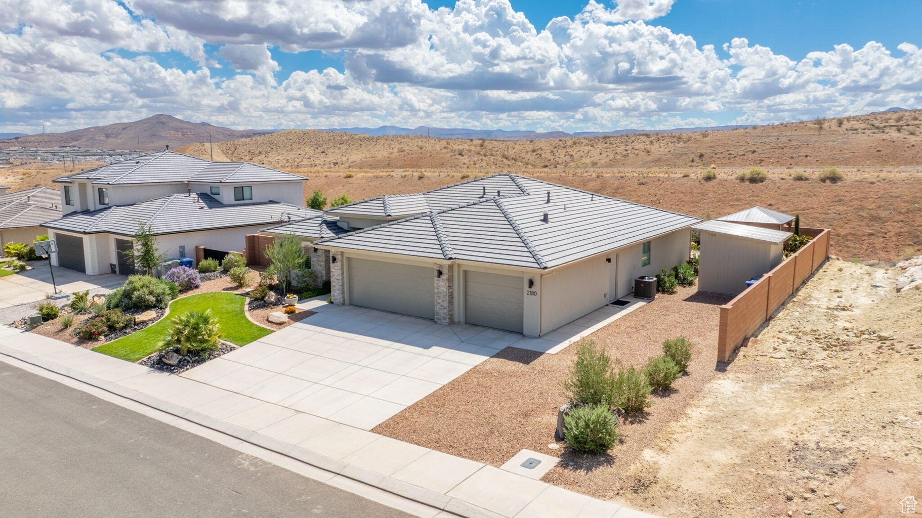 SAND RIDGE - Residential