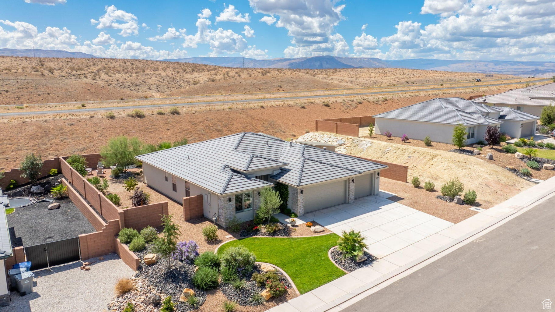 SAND RIDGE - Residential