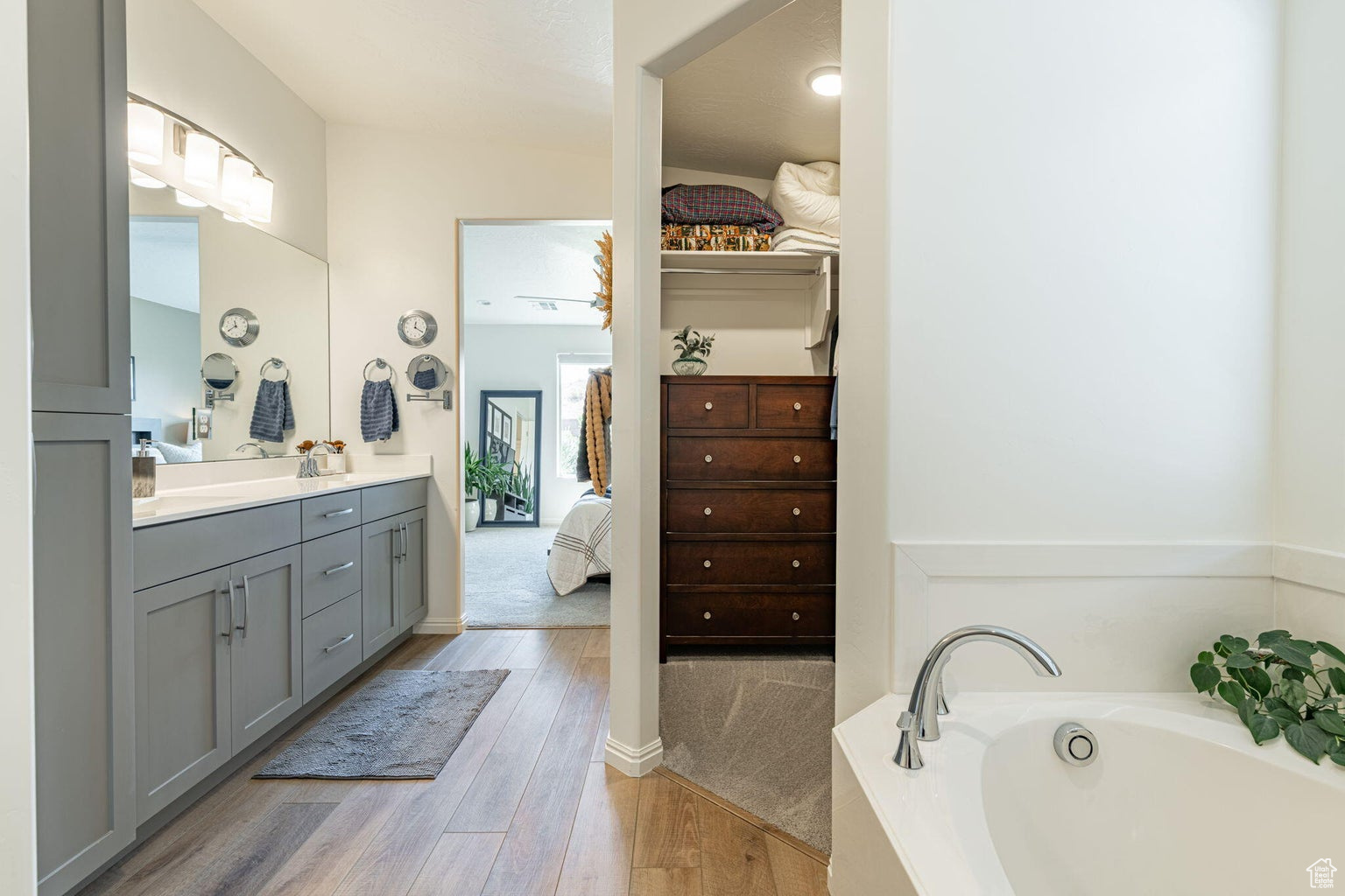 SAND RIDGE - Residential