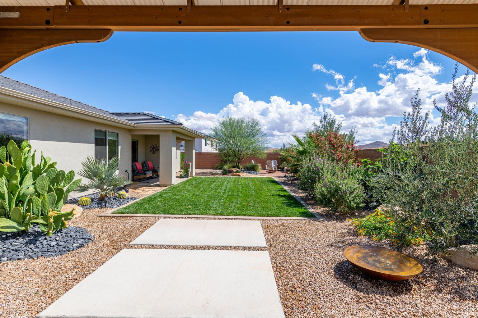 SAND RIDGE - Residential