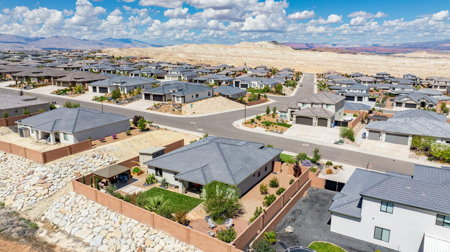 SAND RIDGE - Residential