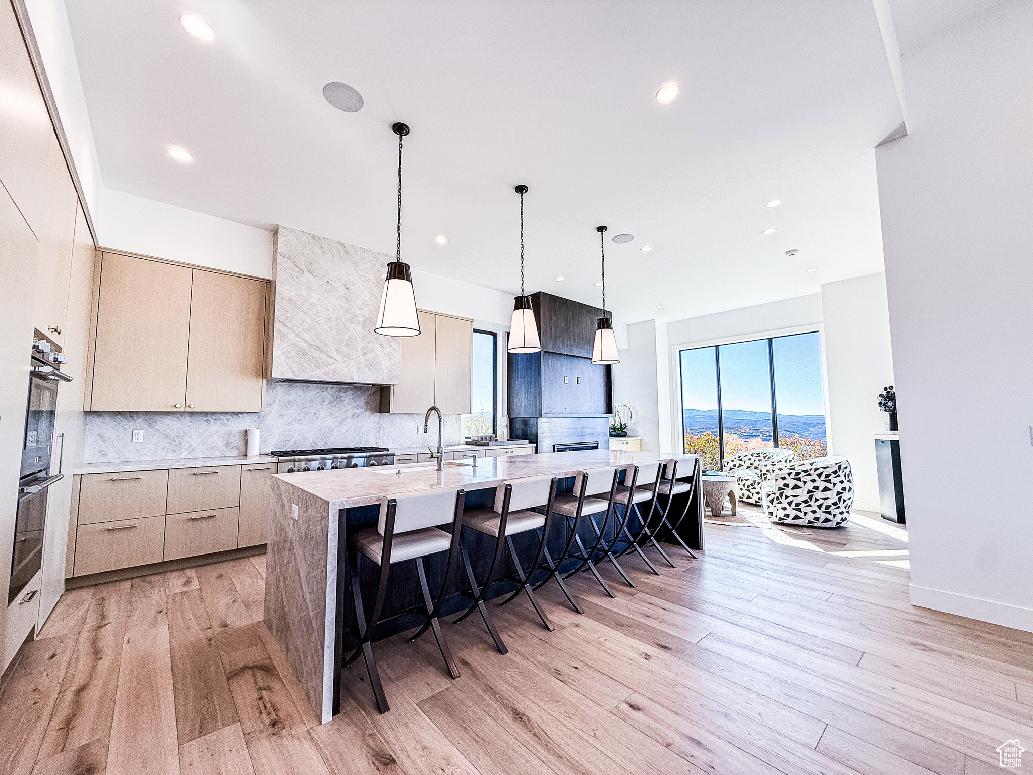 GOLDEN EAGLE - Residential