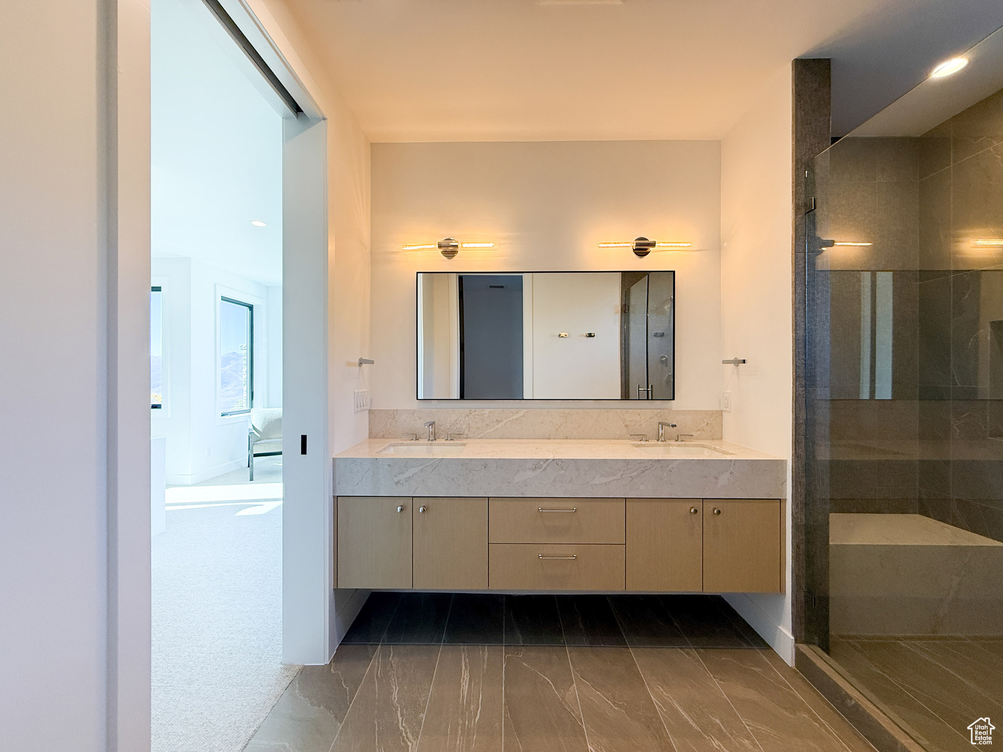 GOLDEN EAGLE - Residential