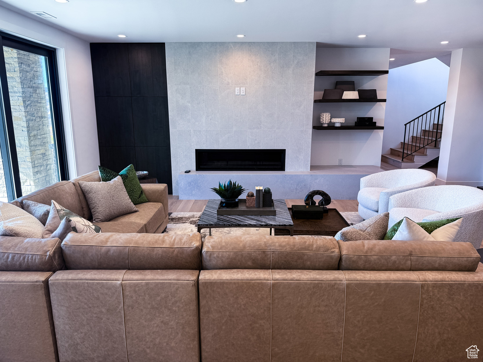 GOLDEN EAGLE - Residential