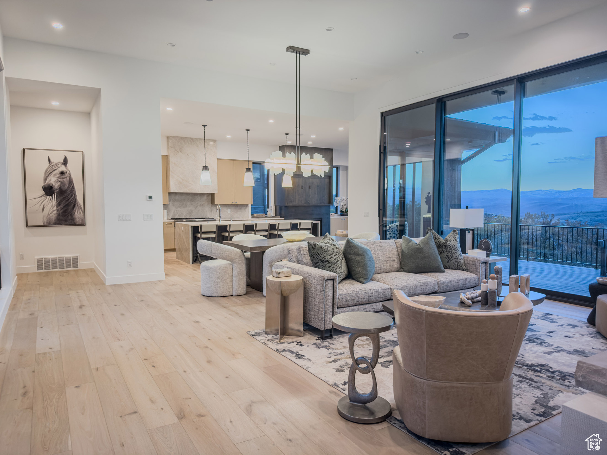 GOLDEN EAGLE - Residential