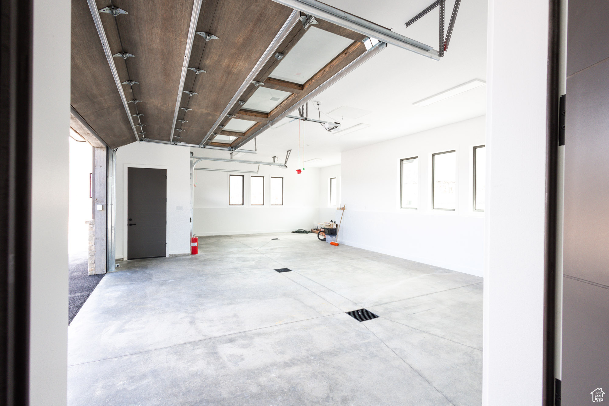 GOLDEN EAGLE - Residential