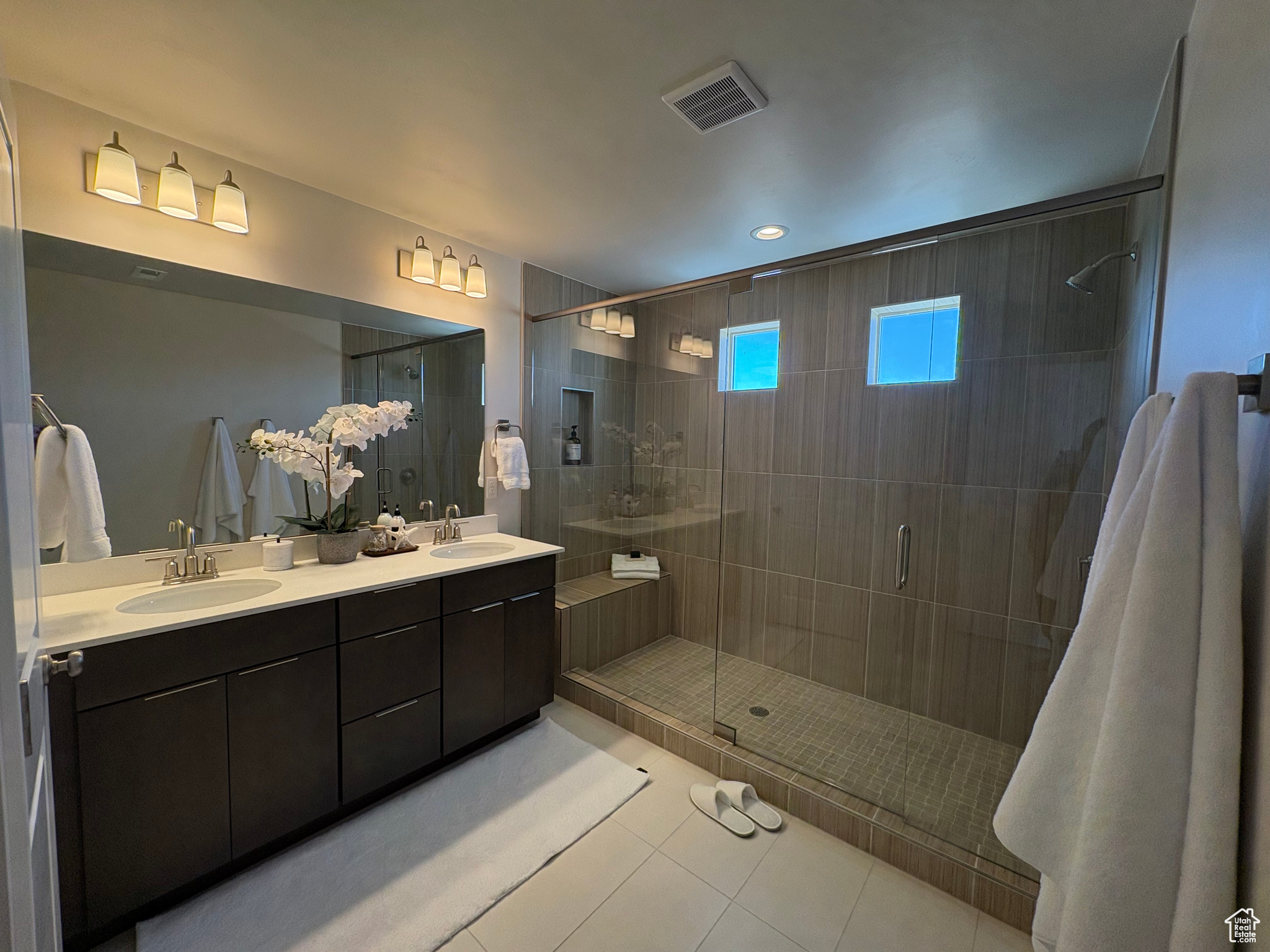 TEN700 VILLAS - Residential