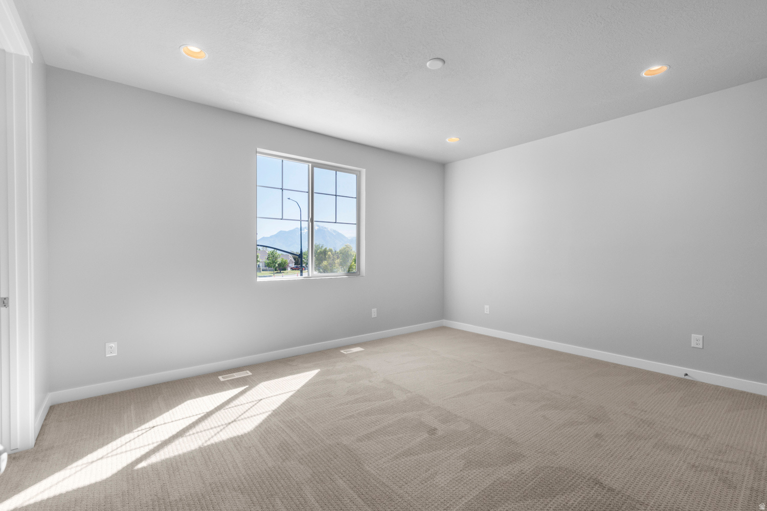 HARVEST GARDEN VILLA 29 - Residential Income