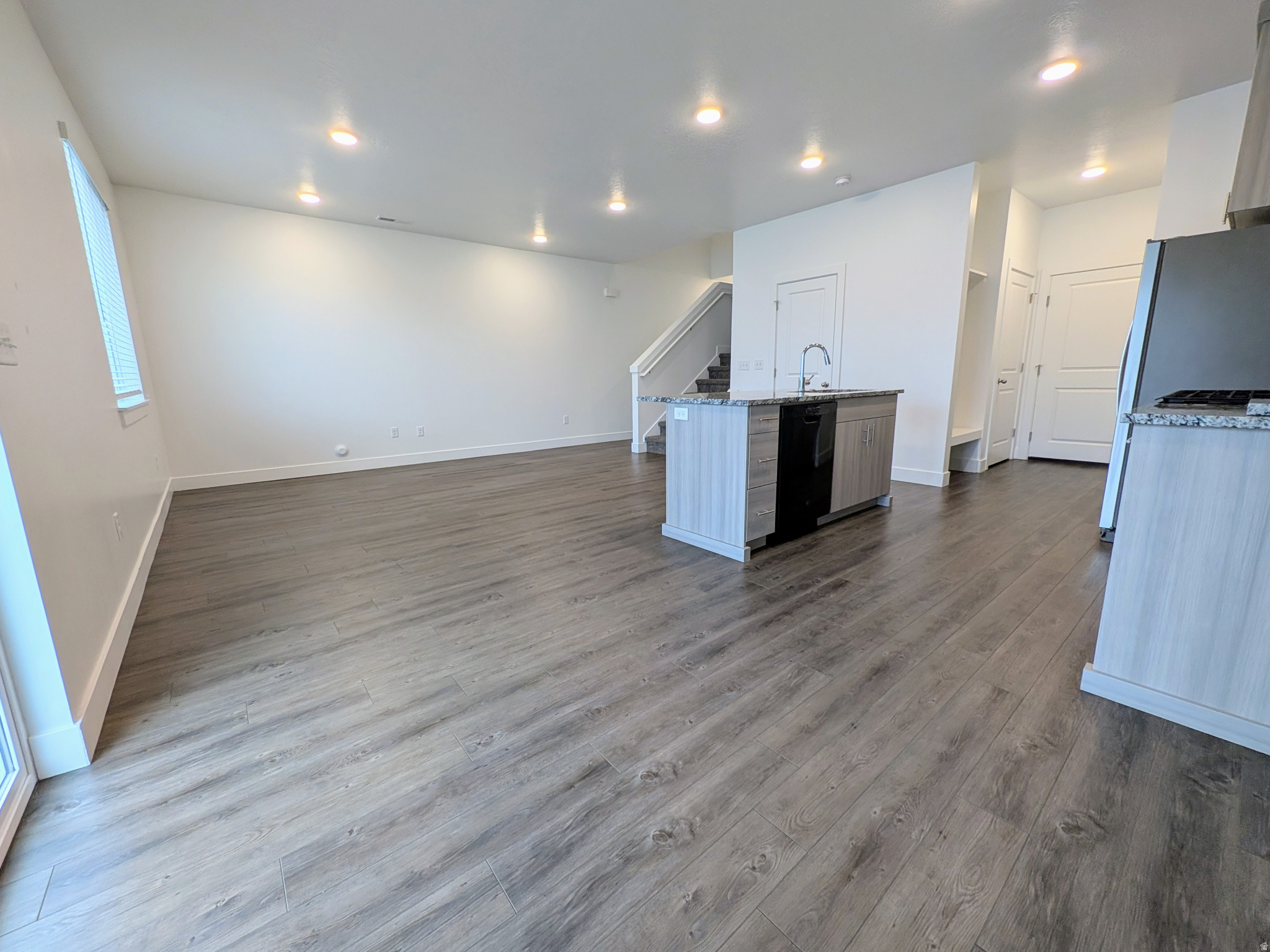PROVIDENCE GATEWAY S - Residential