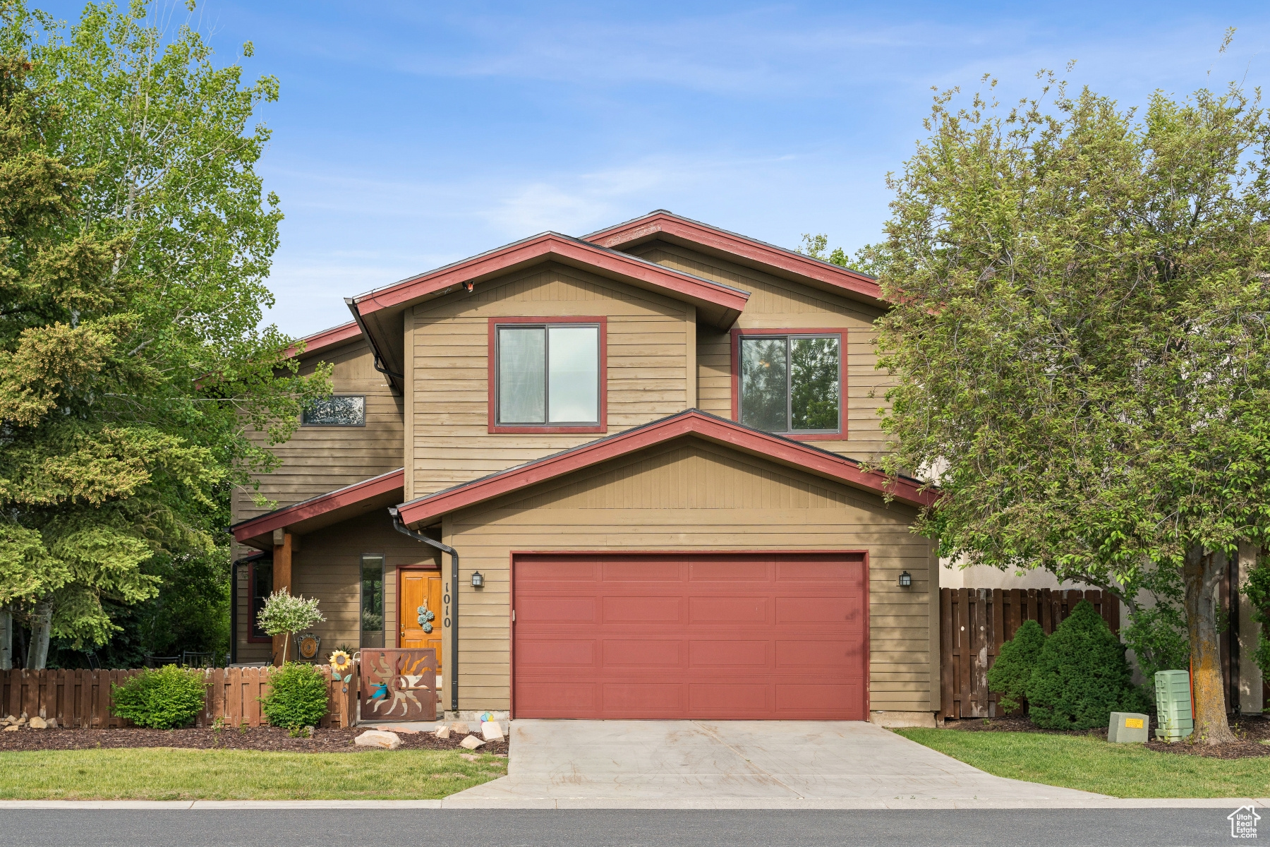 Park City, Utah 84098, United States, 3 Bedrooms Bedrooms, ,3 BathroomsBathrooms,Residential,Pending,153128