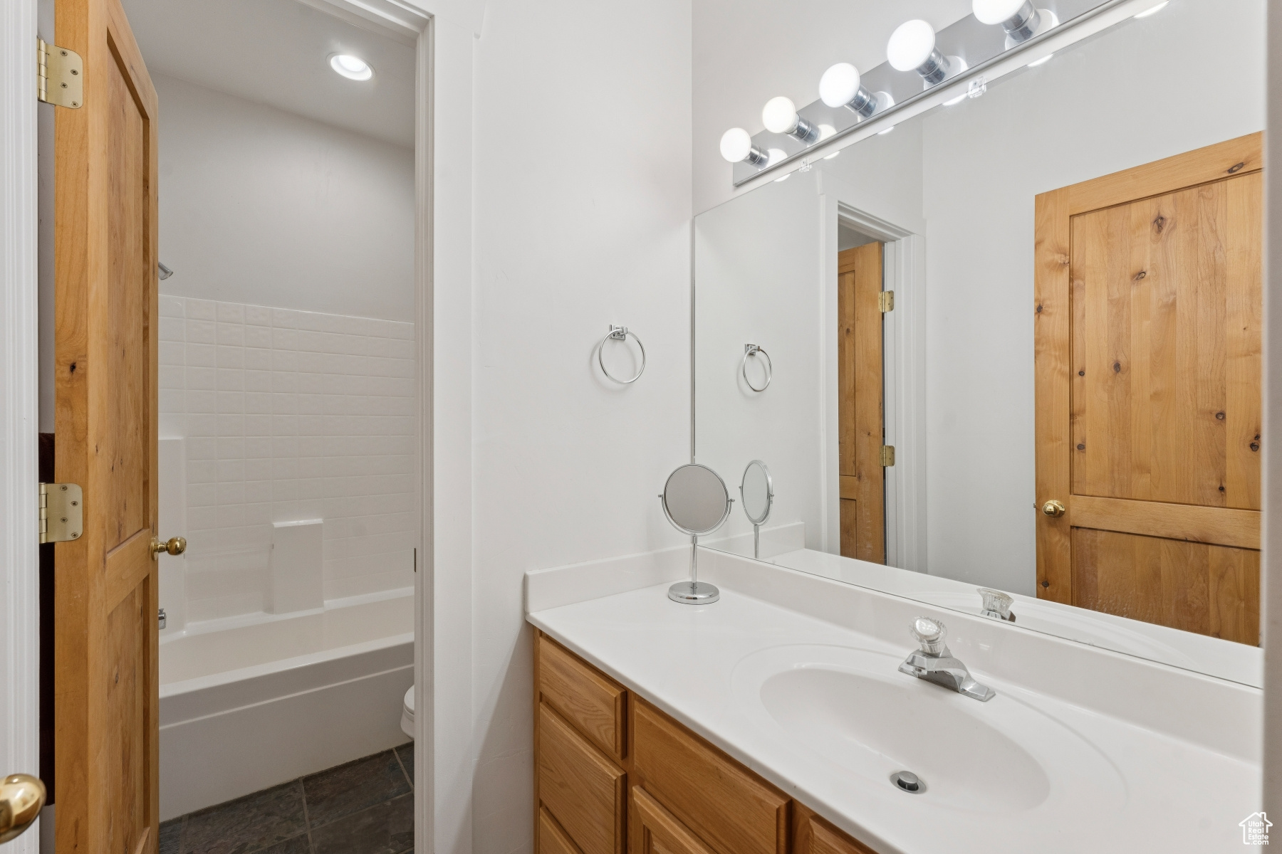 Park City, Utah 84098, United States, 3 Bedrooms Bedrooms, ,3 BathroomsBathrooms,Residential,Pending,153128