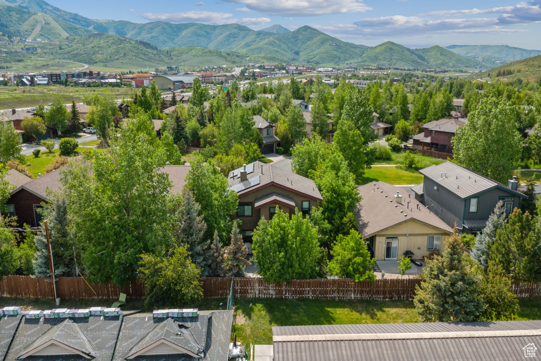 Park City, Utah 84098, United States, 3 Bedrooms Bedrooms, ,3 BathroomsBathrooms,Residential,Pending,153128
