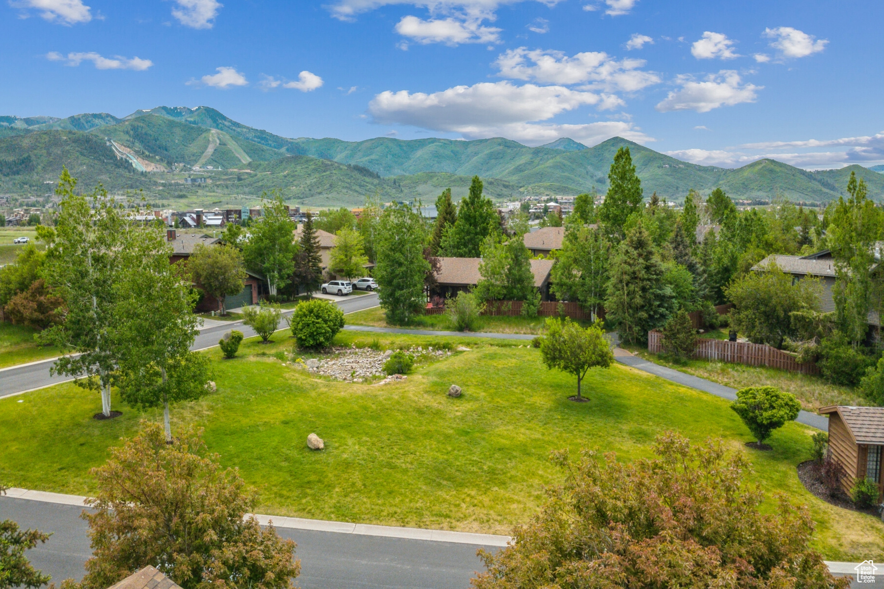 Park City, Utah 84098, United States, 3 Bedrooms Bedrooms, ,3 BathroomsBathrooms,Residential,Pending,153128