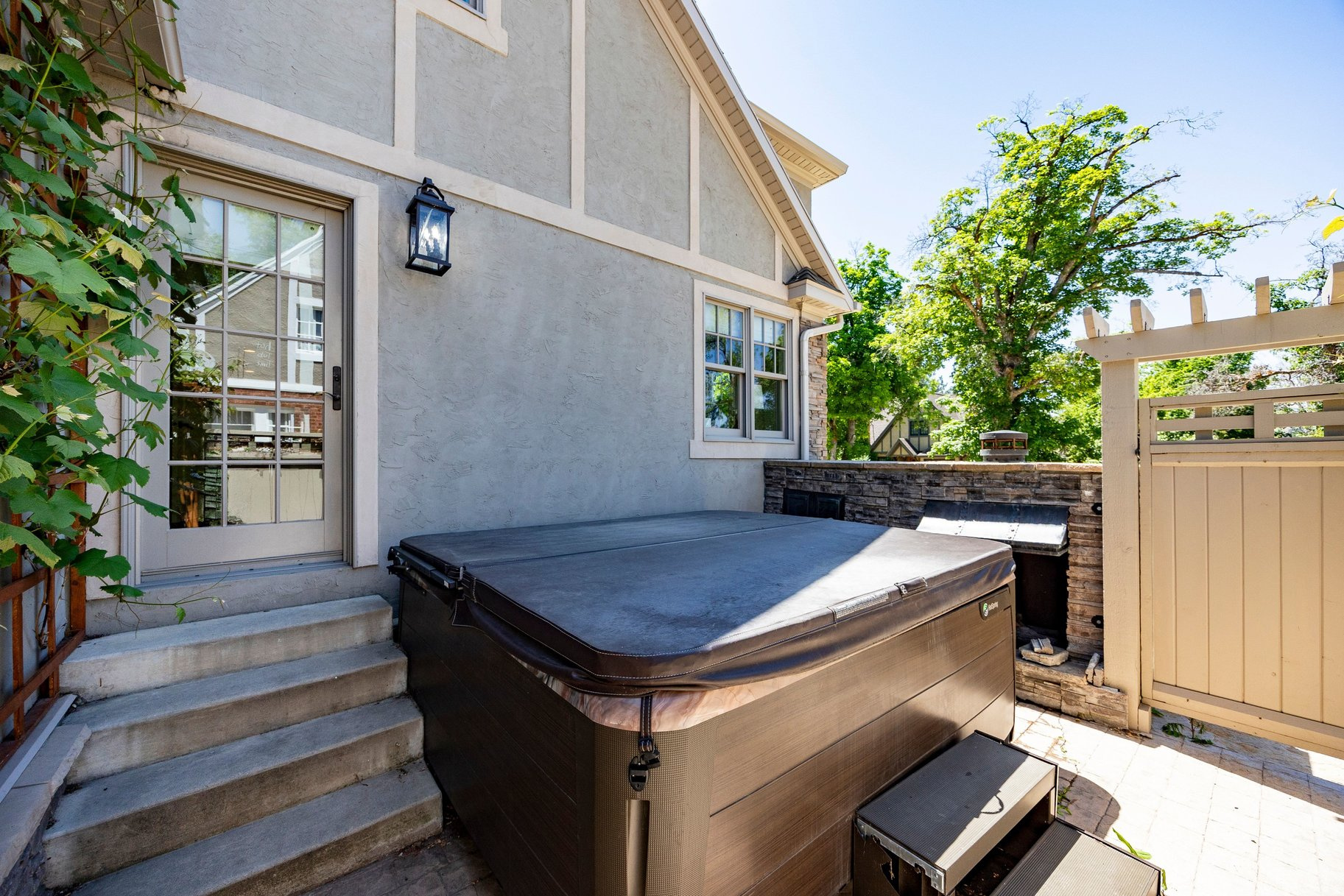 YALE PARK - Residential