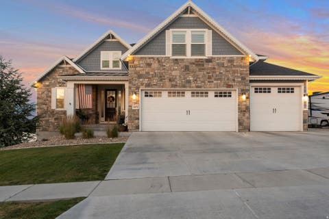 Photo of 1572 S SAGE VIEW CT, Saratoga Springs, UT 84045 (MLS # 2169731)