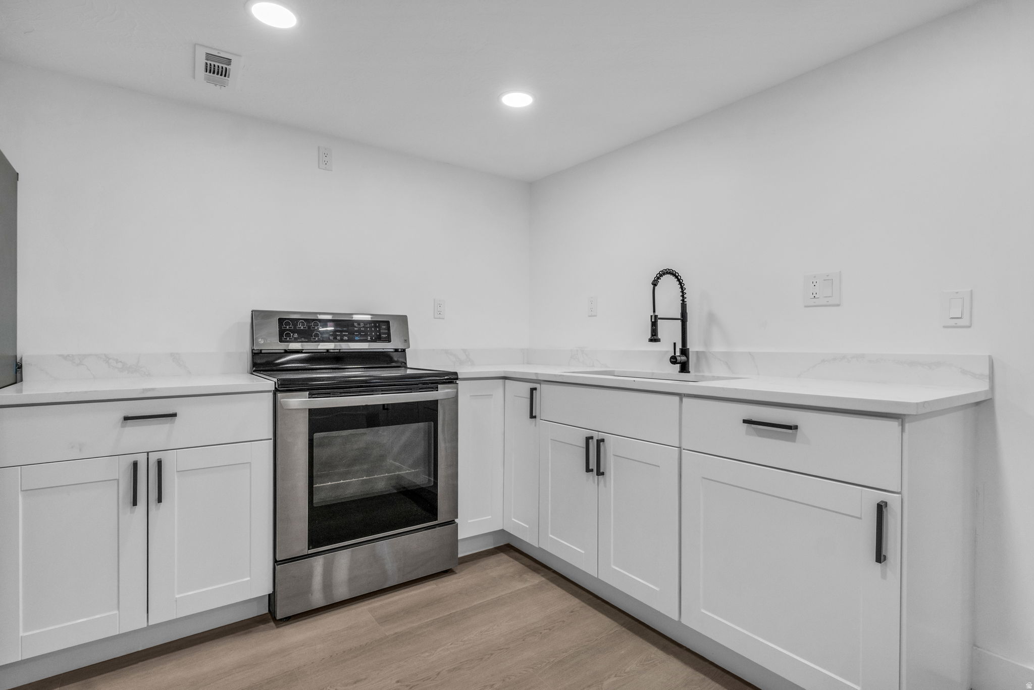 WHITE CITY - Residential