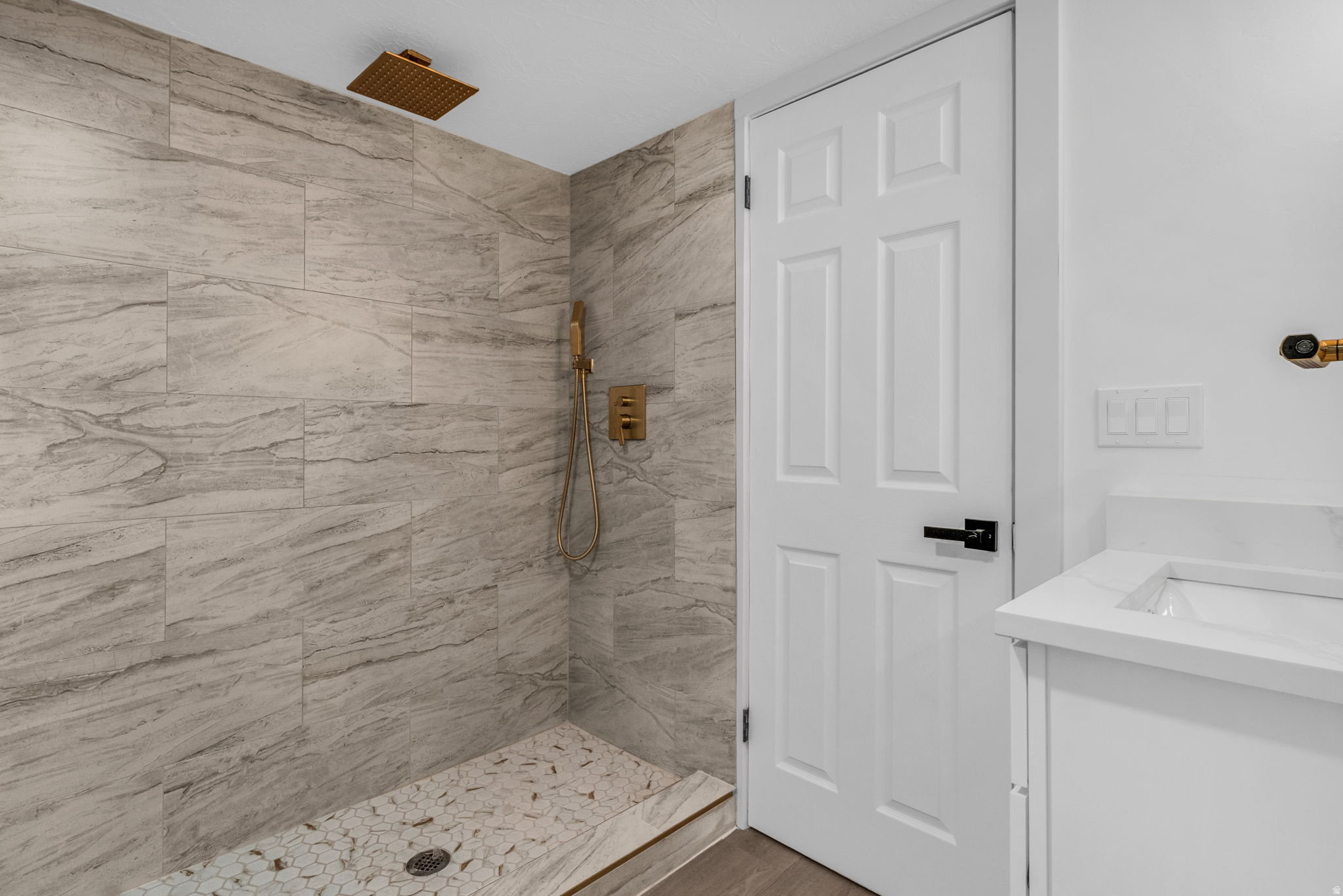 WHITE CITY - Residential