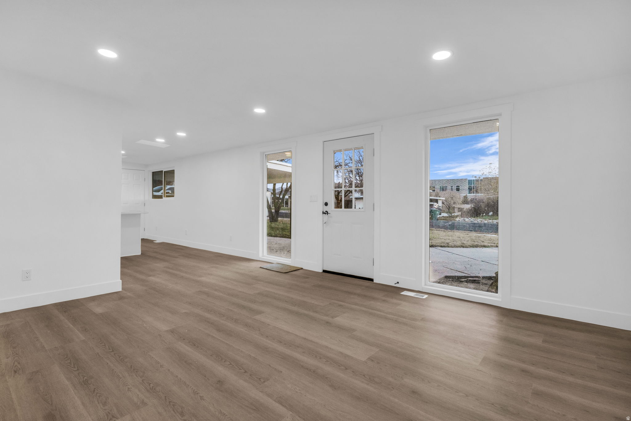 WHITE CITY - Residential