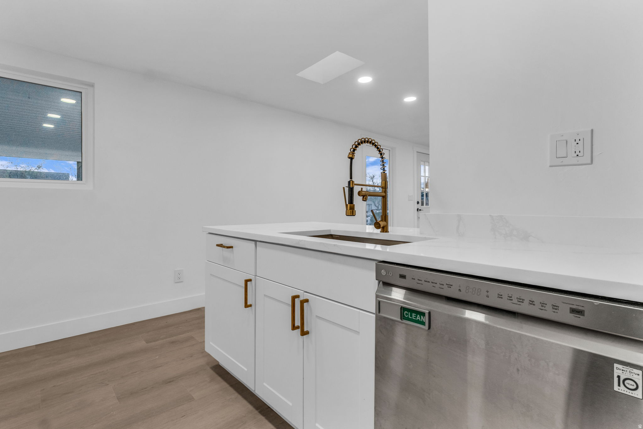 WHITE CITY - Residential