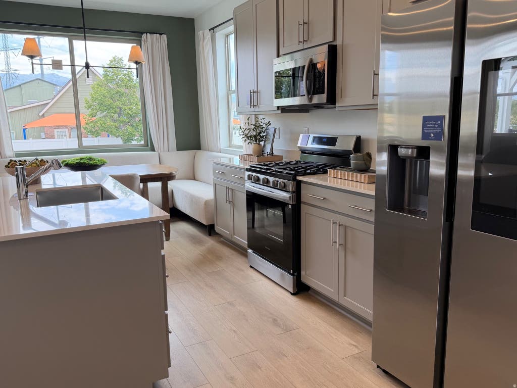 Photo of 942 W 1600 S #117, Clearfield, UT 84015 (MLS # 2176794)