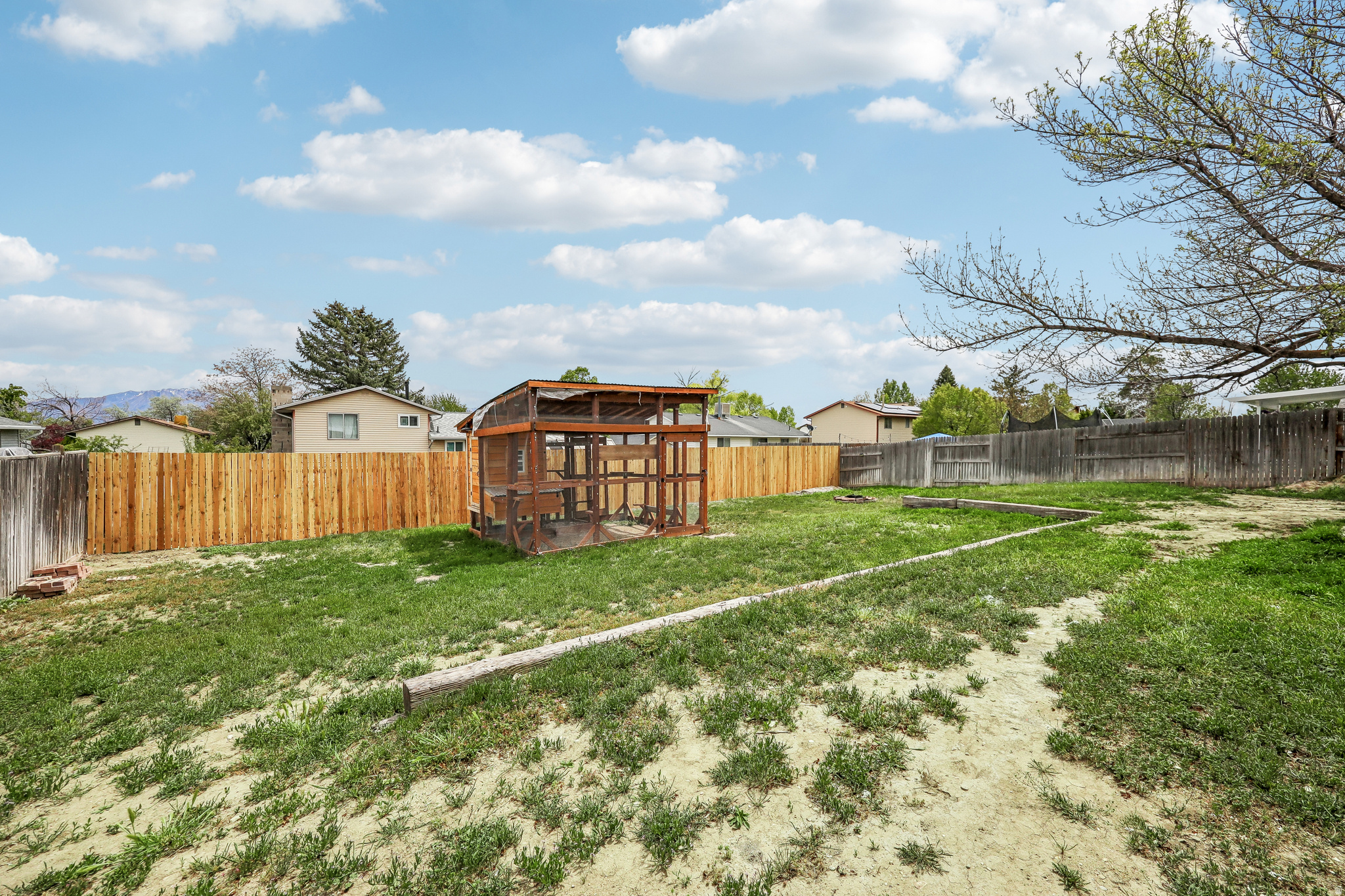 OQUIRRH SHADOWS - Residential